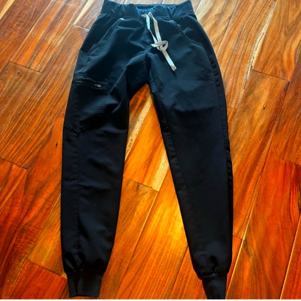 FIGS XXS scrubs bottom Black